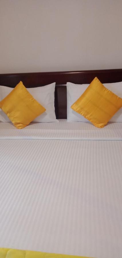 The Train View Bed & Breakfast Nuwara Eliya Exterior foto