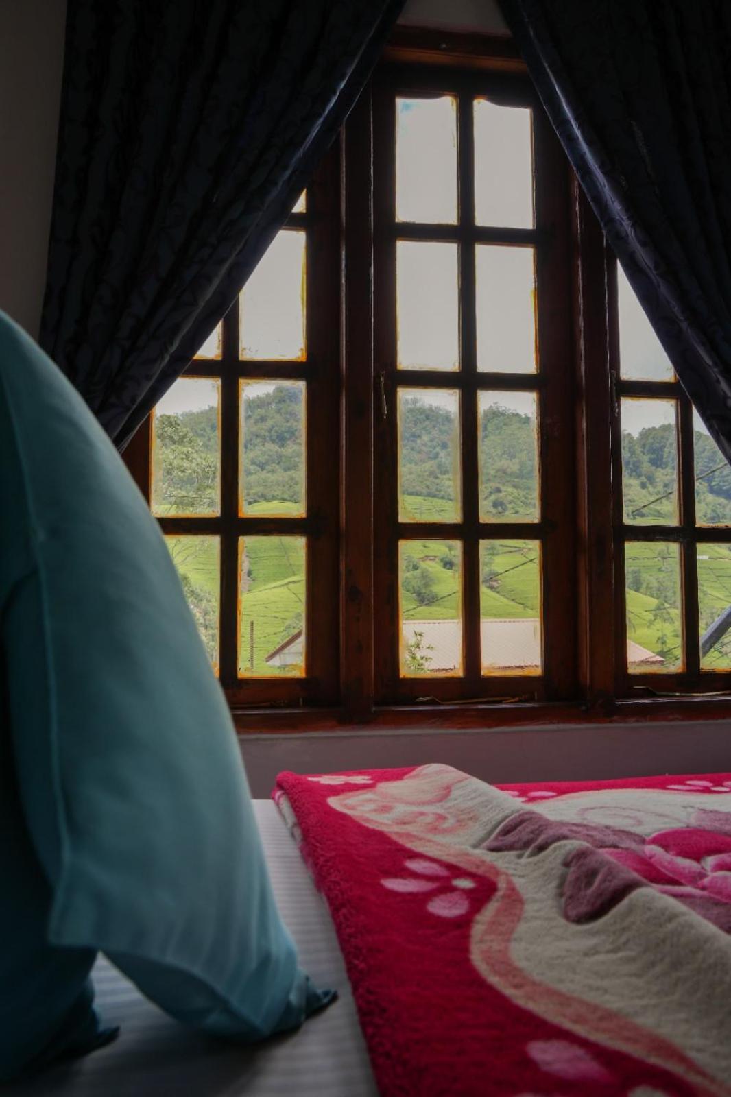 The Train View Bed & Breakfast Nuwara Eliya Exterior foto