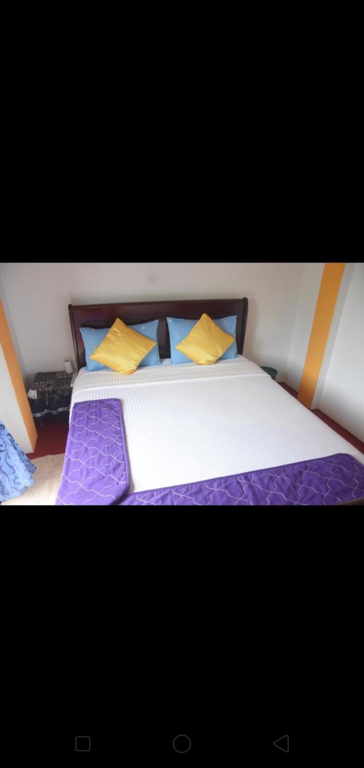 The Train View Bed & Breakfast Nuwara Eliya Exterior foto