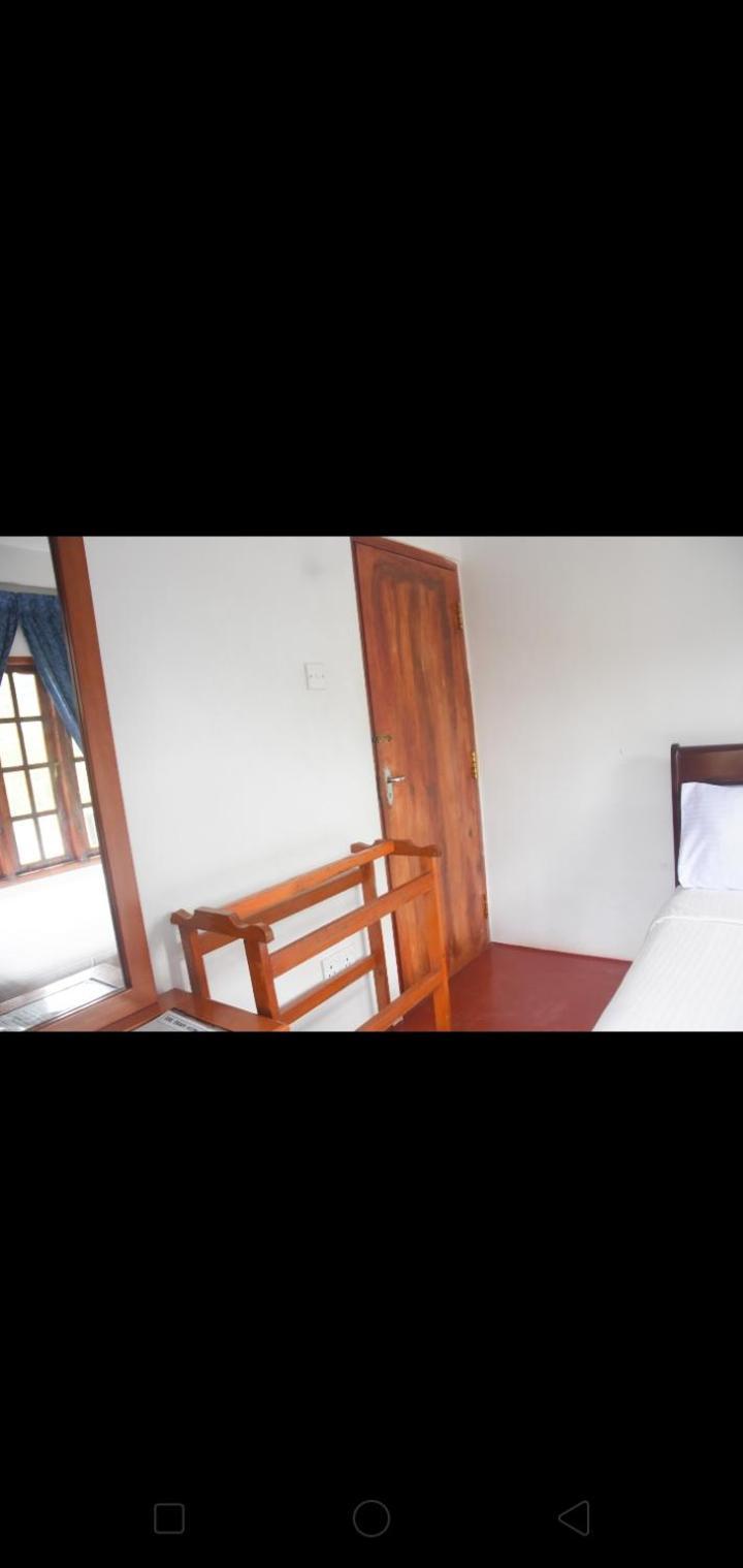 The Train View Bed & Breakfast Nuwara Eliya Exterior foto