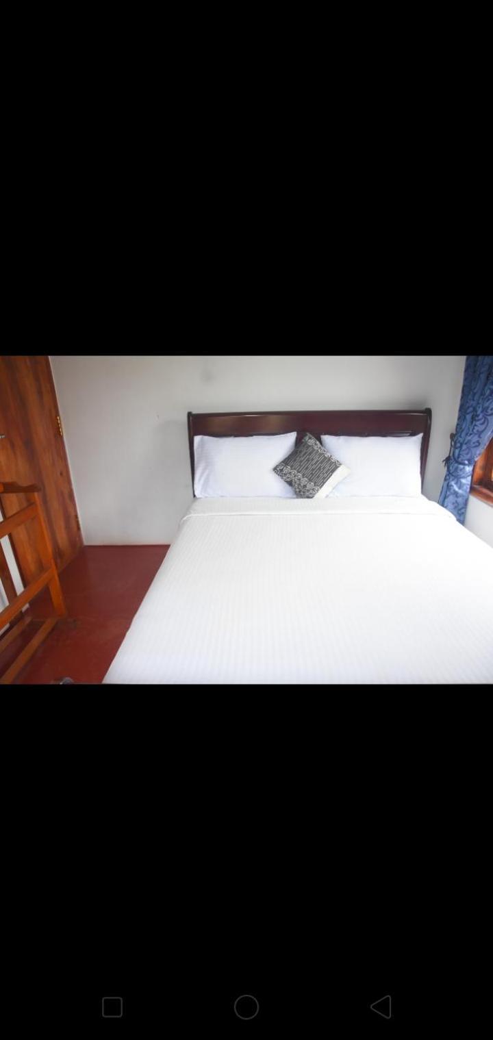 The Train View Bed & Breakfast Nuwara Eliya Exterior foto